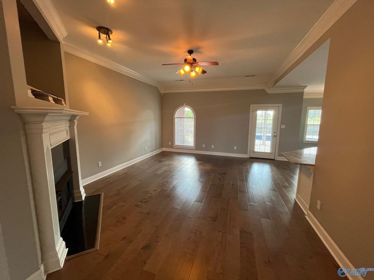 1907 Weatherly Cir Sw - Photo 2 of 36