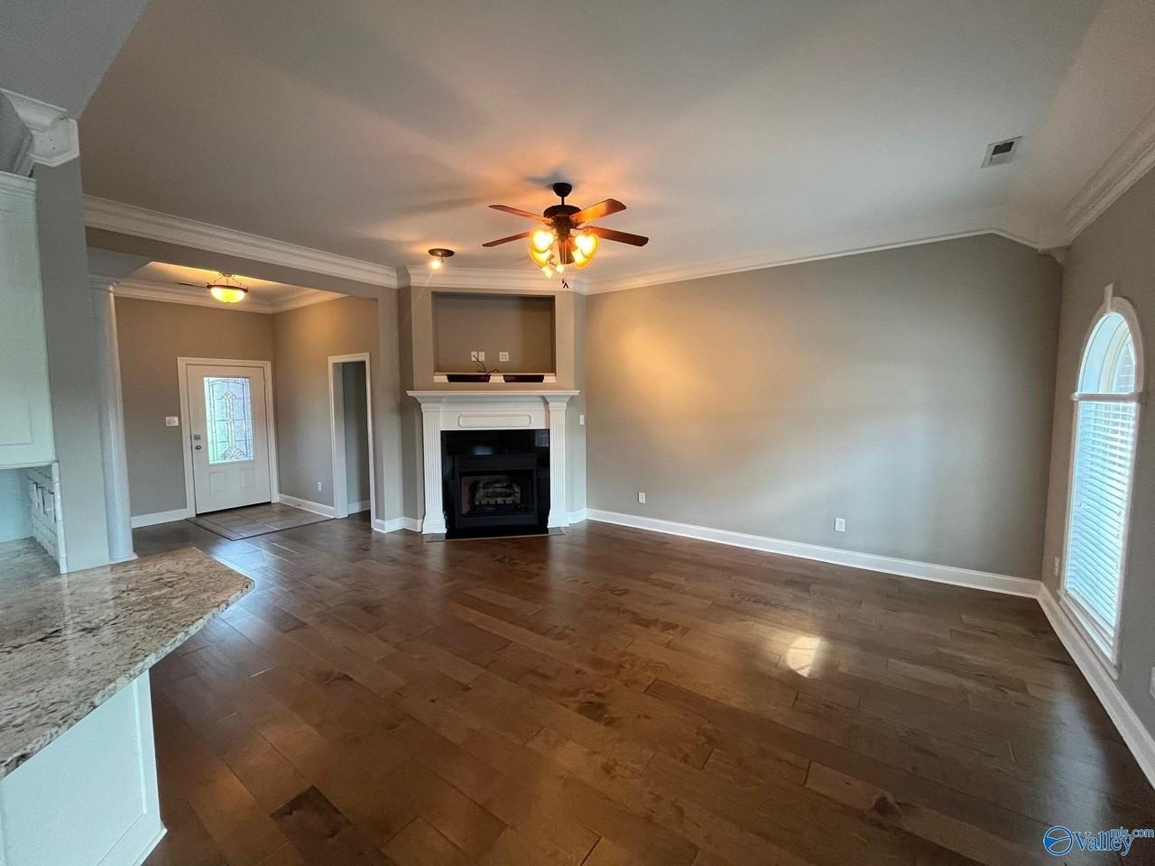 1907 Weatherly Cir Sw - Photo 5 of 36