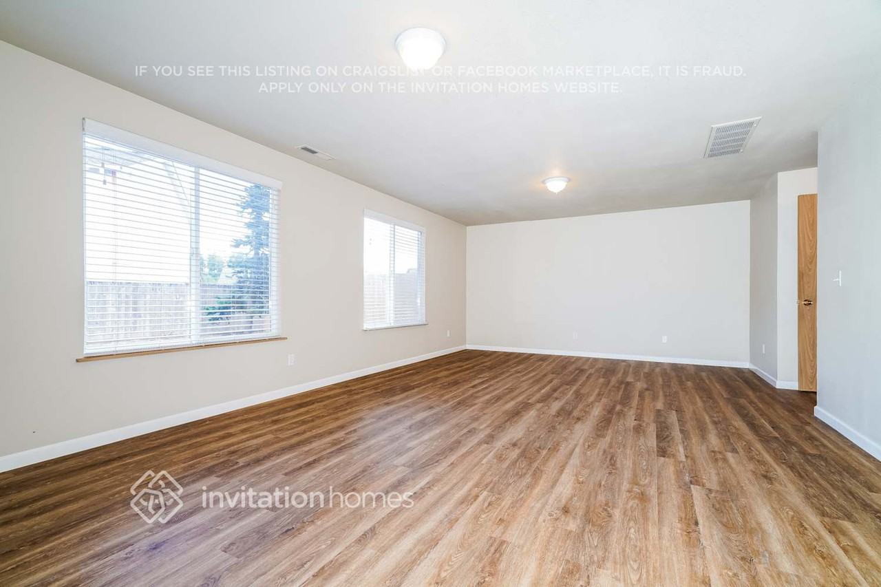 20205 11th Avenue Ct E - Photo 5 of 16