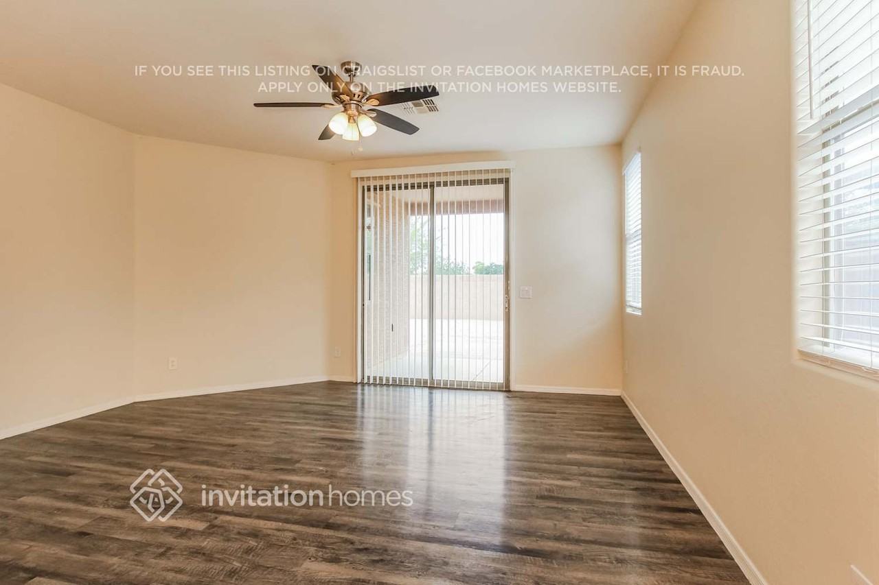 7330 W Sophie Ln - Photo 3 of 17