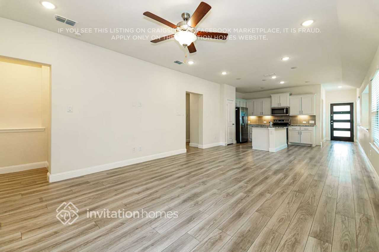 620 Coleman St - Photo 5 of 17