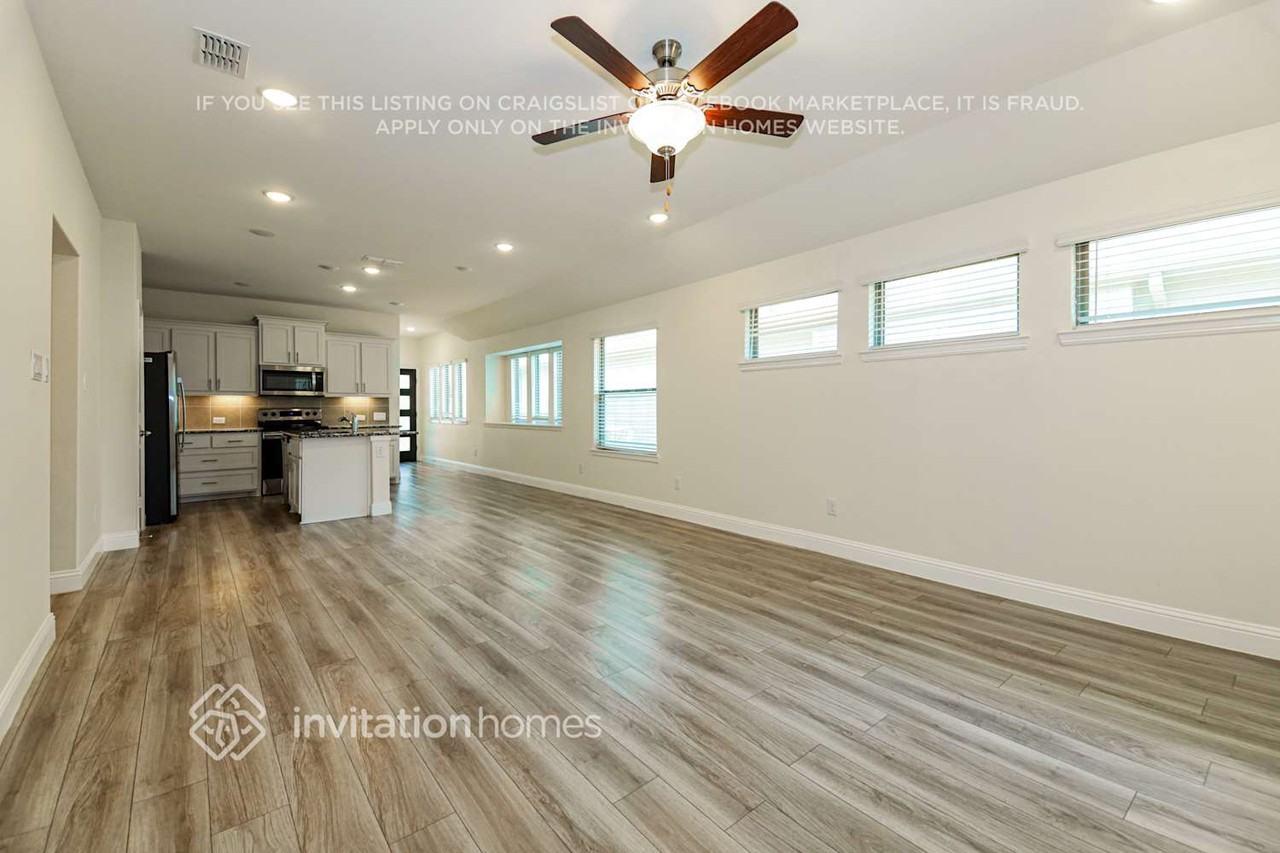 620 Coleman St - Photo 6 of 17