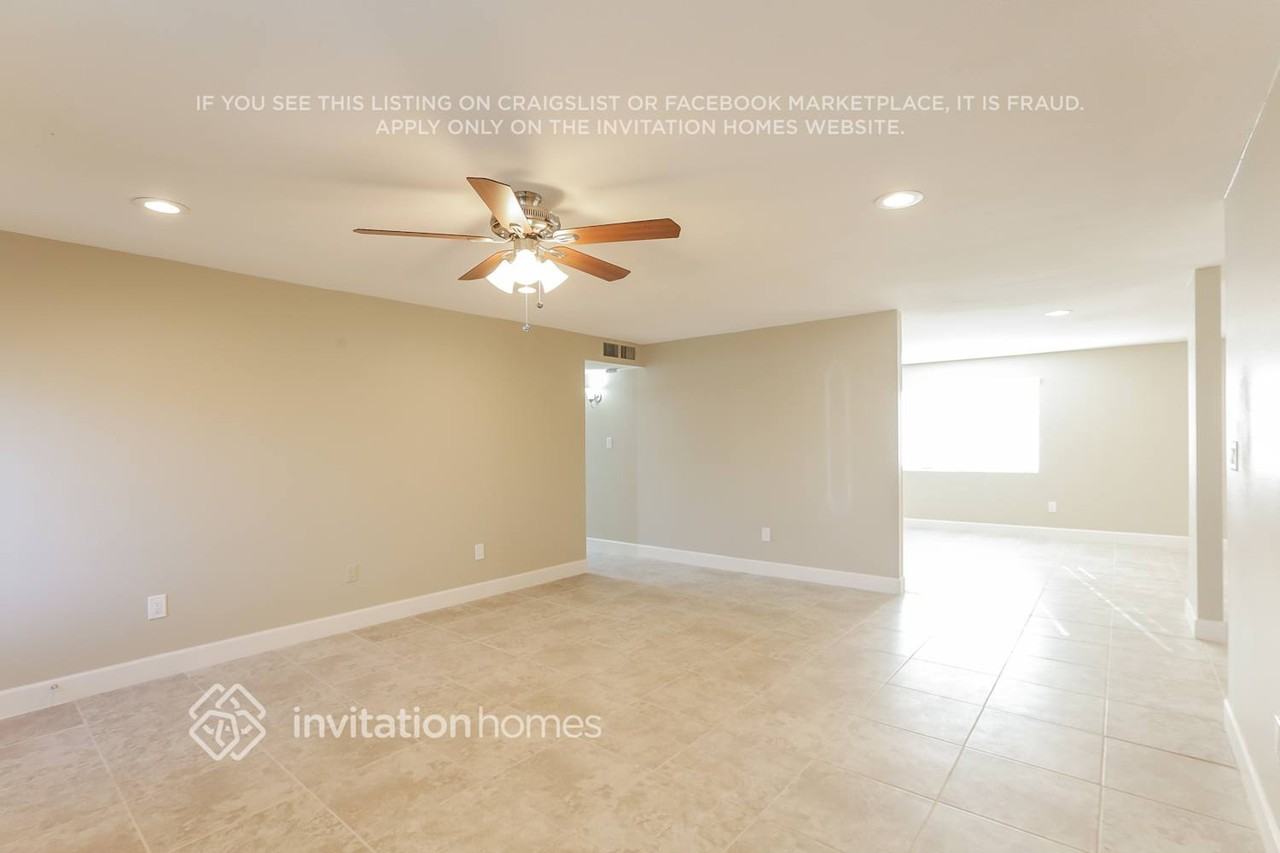 13027 N 37th Pl - Photo 3 of 20