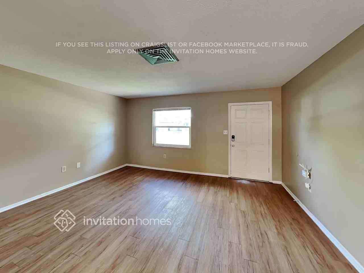 4029 Tern St - Photo 3 of 15