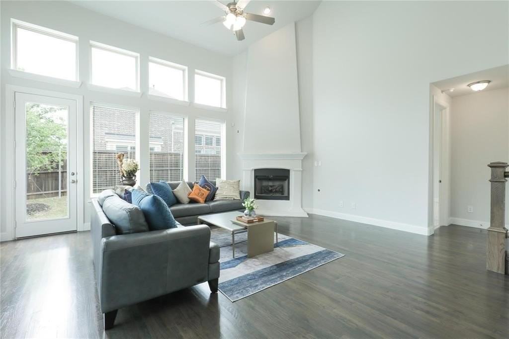 8765 Majors Cir - Photo 5 of 38