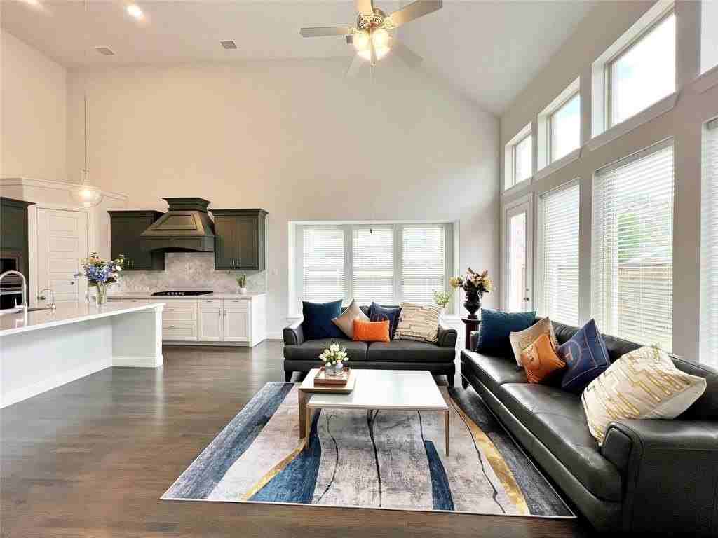 8765 Majors Cir - Photo 7 of 38