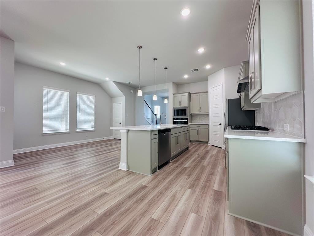 7117 Sunset Blvd - Photo 6 of 36