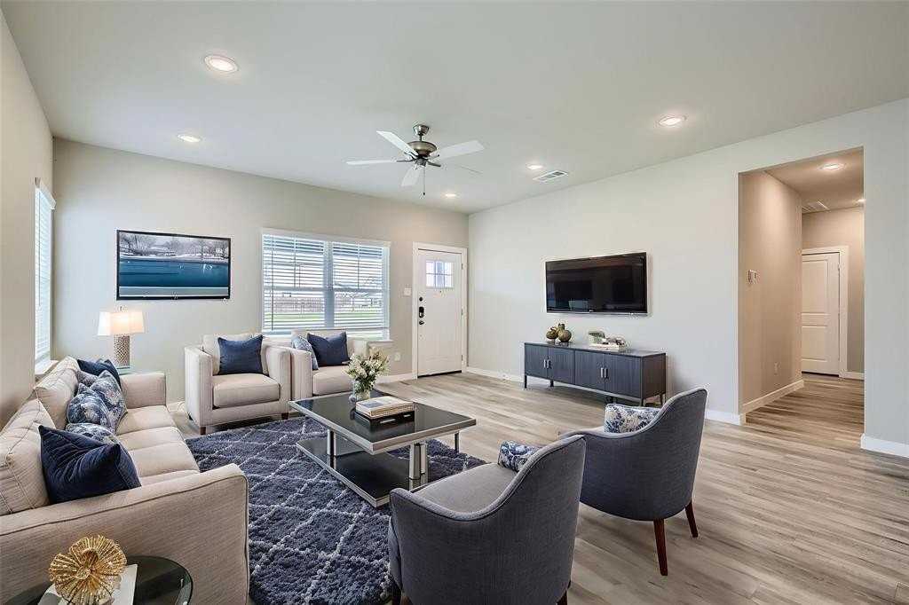 4120 Sarno Dr - Photo 2 of 8