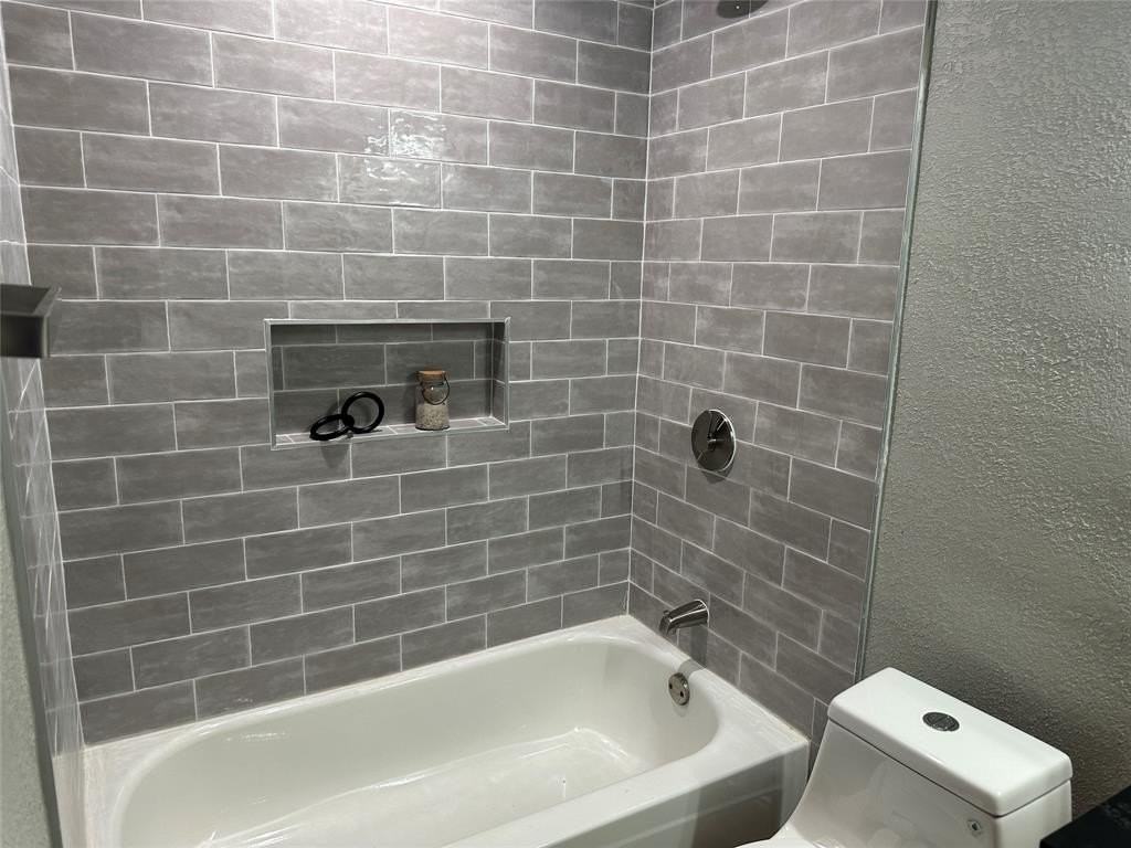 4428 San Fernando Lane - Photo 3 of 9