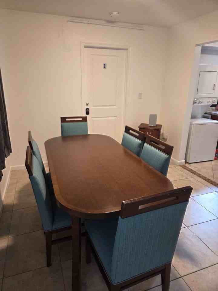 N Hastings St - Photo 2 of 10