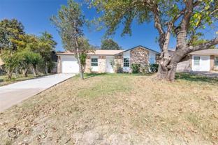 2318 May Ln - Photo 1 of 1