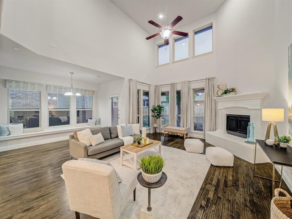 413 Winehart St - Photo 4 of 40