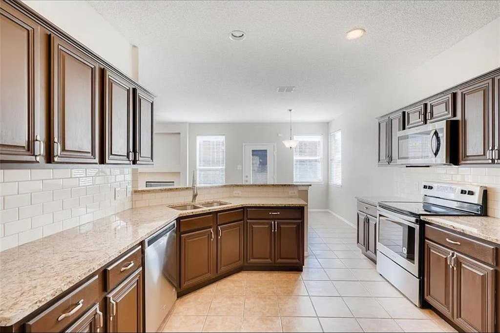 4016 Juniper Ct - Photo 6 of 7