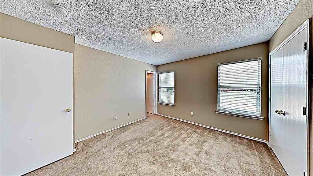 5705 Giddyup Ln - Photo 6 of 15