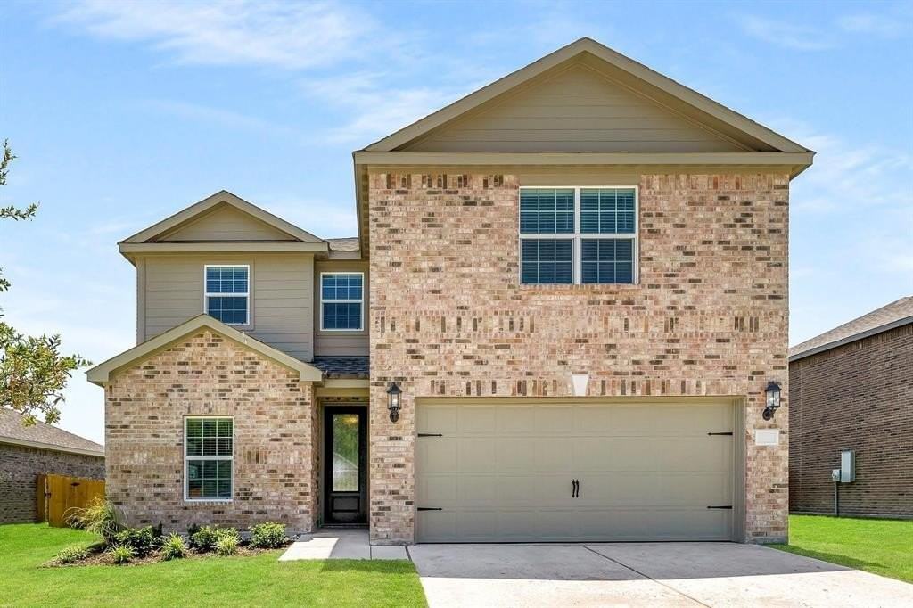 2100 Brentwood Dr - Photo 2 of 14