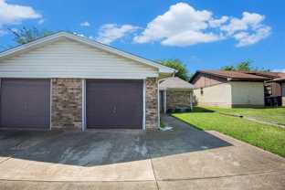 6819 W Cleburne Rd - Photo 1 of 1
