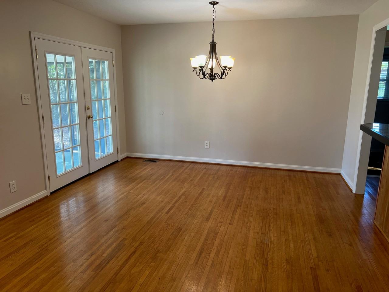 462 Gilbert St Se - Photo 4 of 22