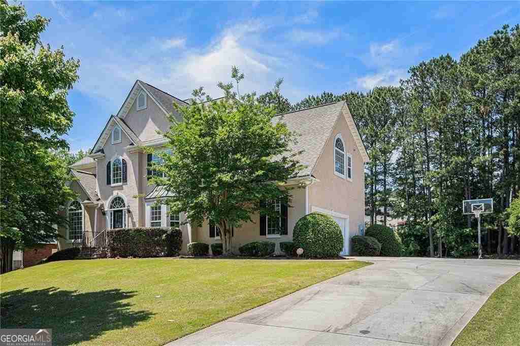 1035 Eagles Brooke Dr - Photo 2 of 47