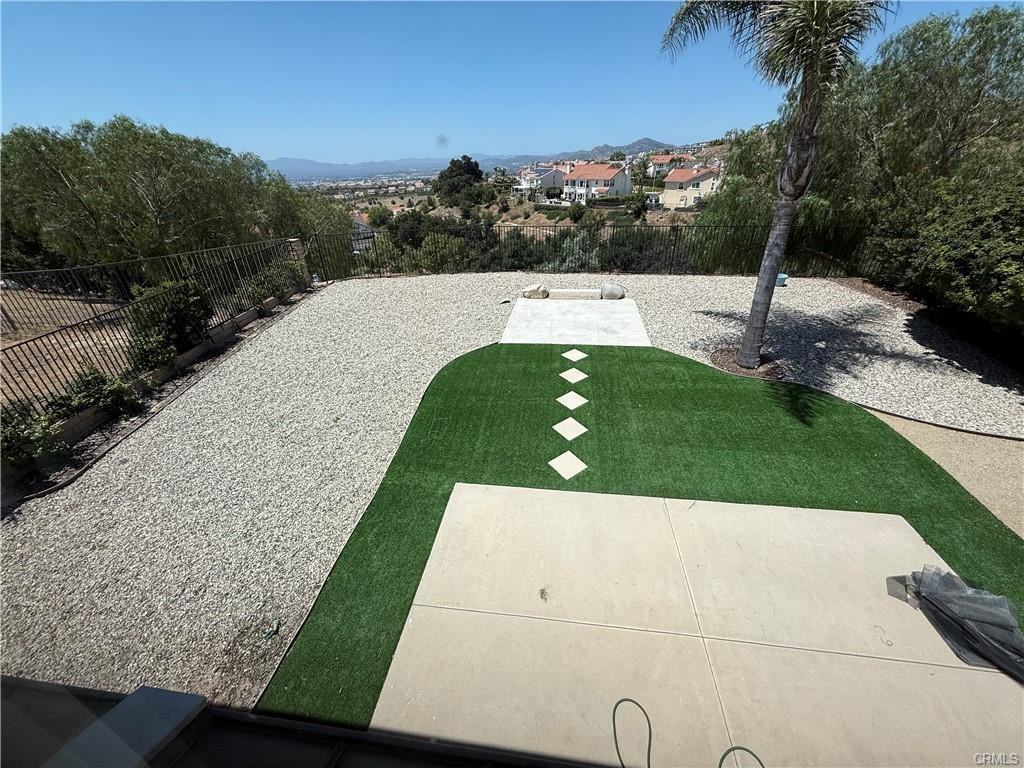 19724 Shadow Glen Cir - Photo 2 of 8