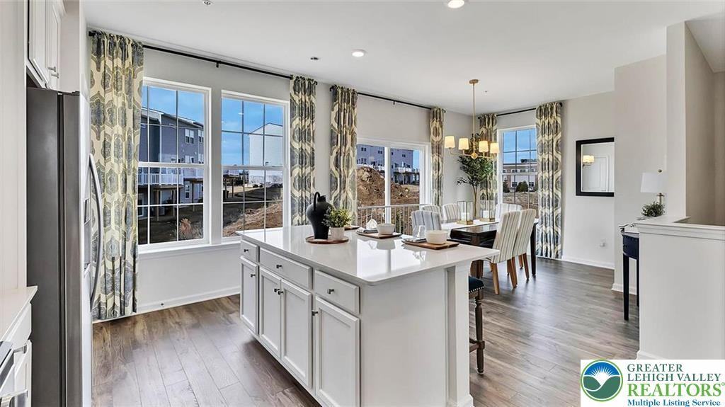 241 Winding Road - Photo 3 of 29