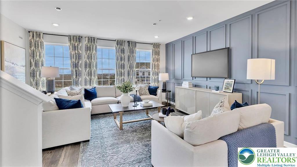 241 Winding Road - Photo 7 of 29