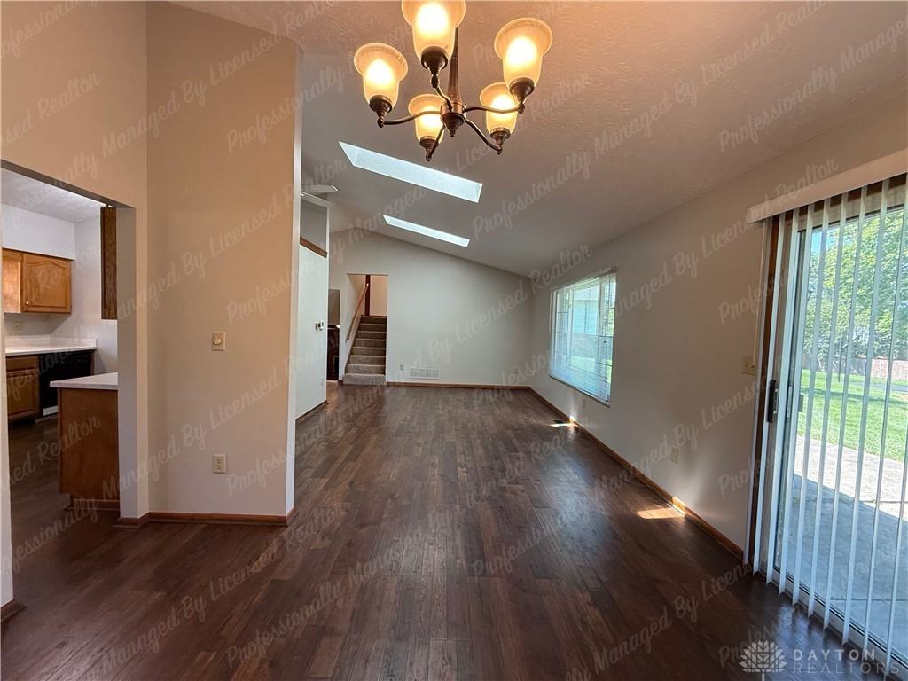 3724 Aftonshire Drive - Photo 7 of 39