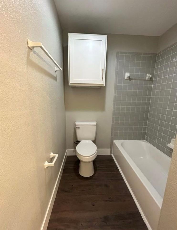 1008 N Bishop St - Photo 7 of 17