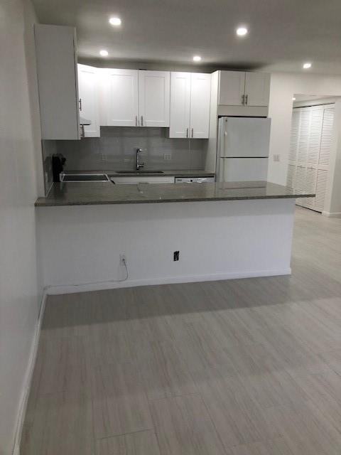 261 Newport P - Photo 6 of 27