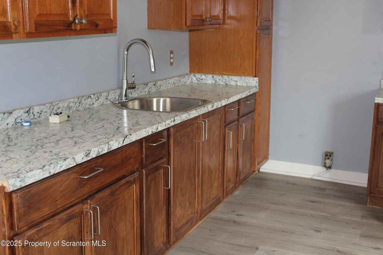 1507 Luzerne St - Photo 5 of 26