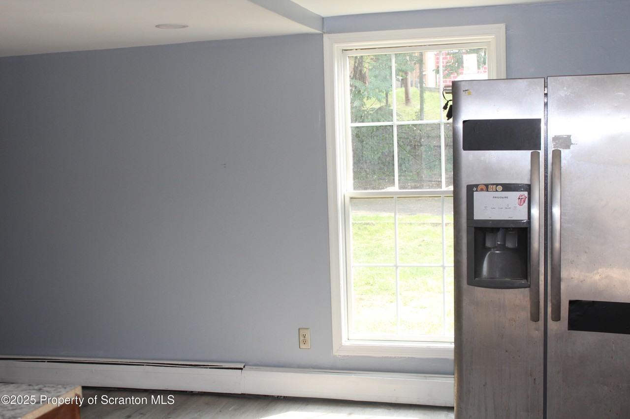 1507 Luzerne St - Photo 6 of 26