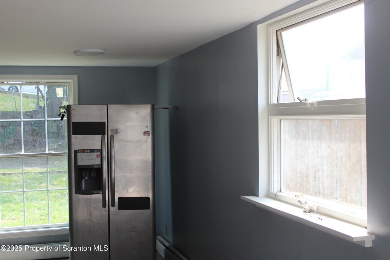 1507 Luzerne St - Photo 7 of 26