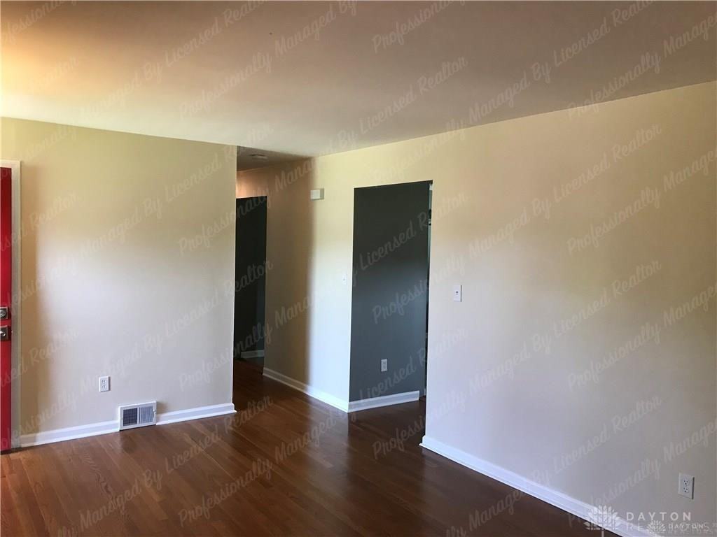 2903 Vale Dr - Photo 3 of 25