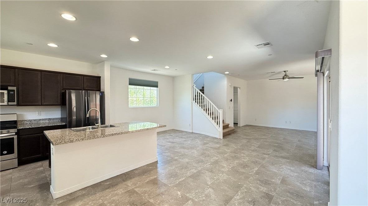 3017 Young Bouvier Ave - Photo 7 of 27