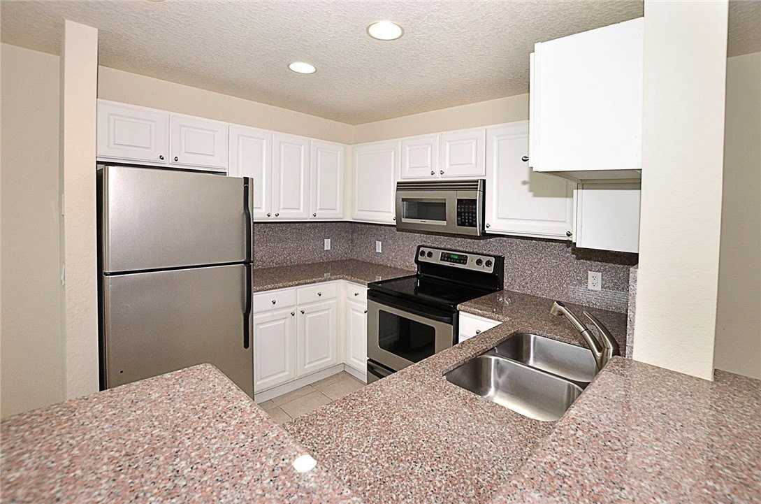 1135 3rd Ave Apt 103 #103 - Photo 6 of 19