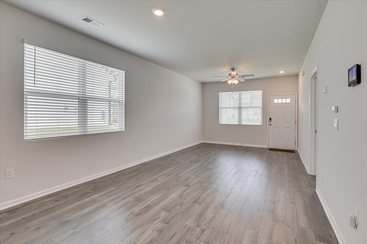 842 Feldspar Mnr - Photo 7 of 27