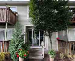 featured image of 725 Randolph St