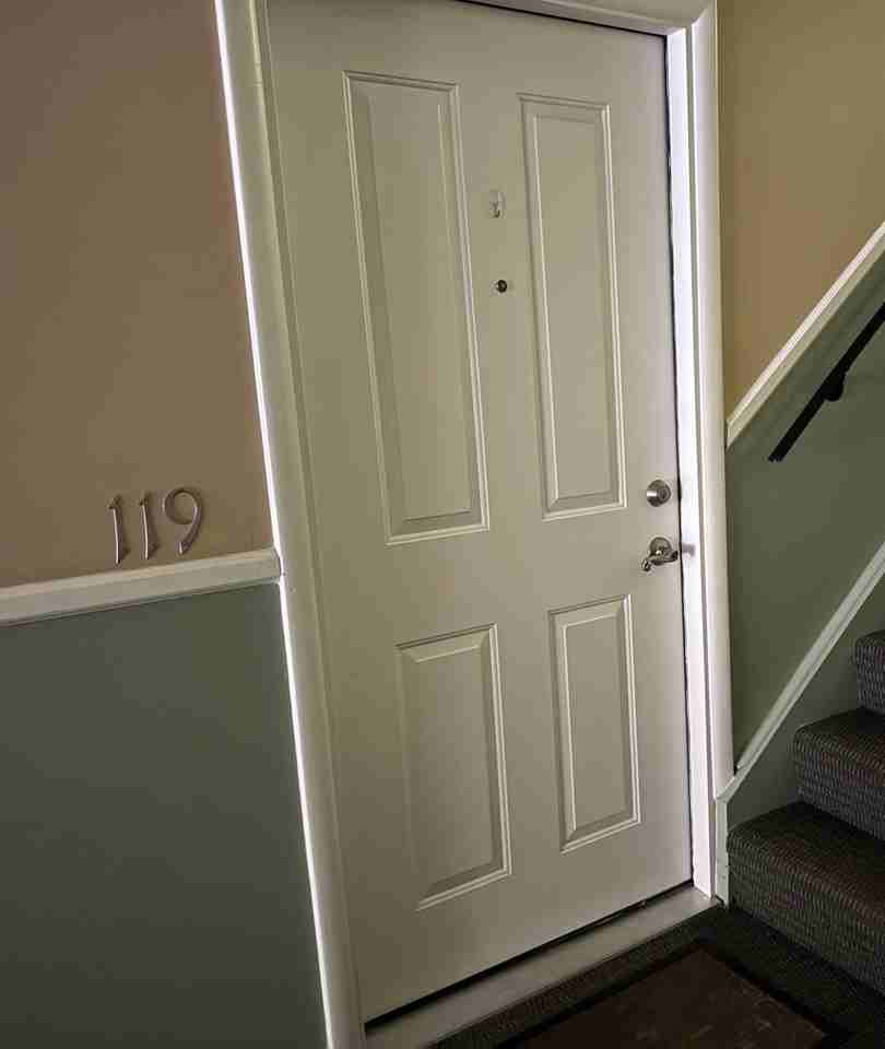 725 Randolph St - Photo 3 of 16