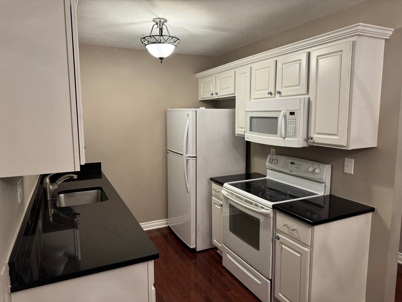 725 Randolph St - Photo 6 of 16