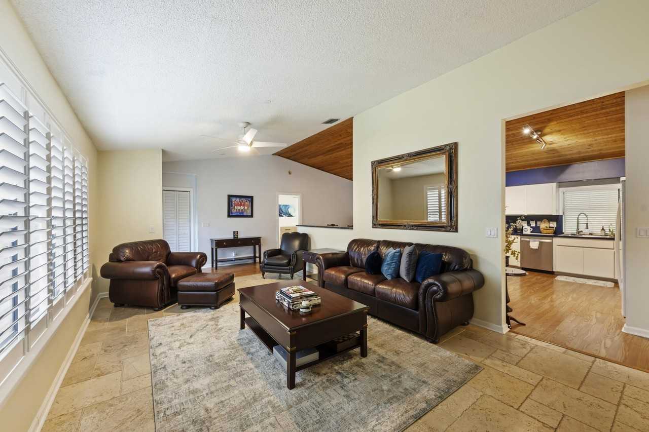 756 Juniper Pl - Photo 3 of 18