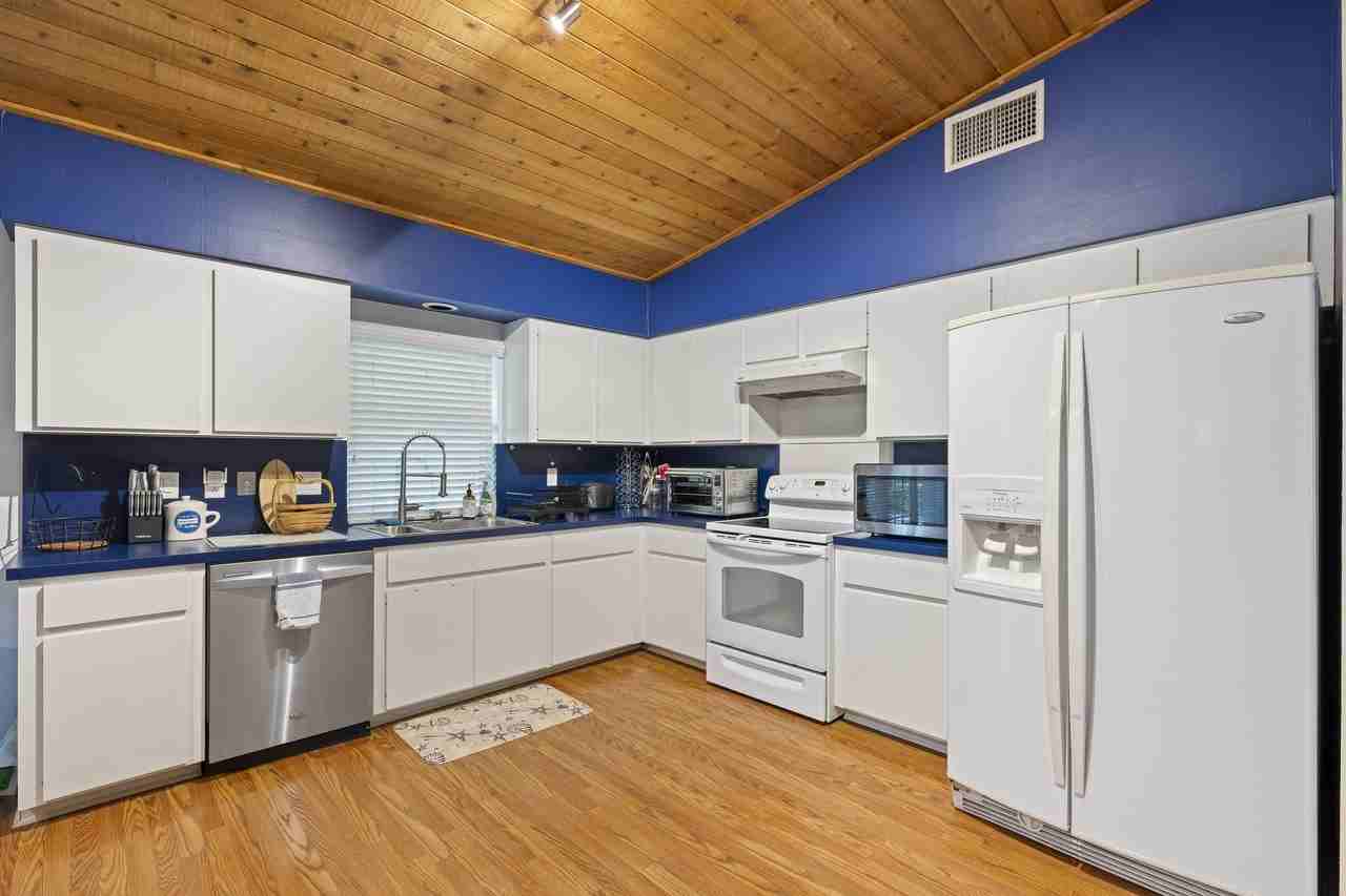 756 Juniper Pl - Photo 6 of 18