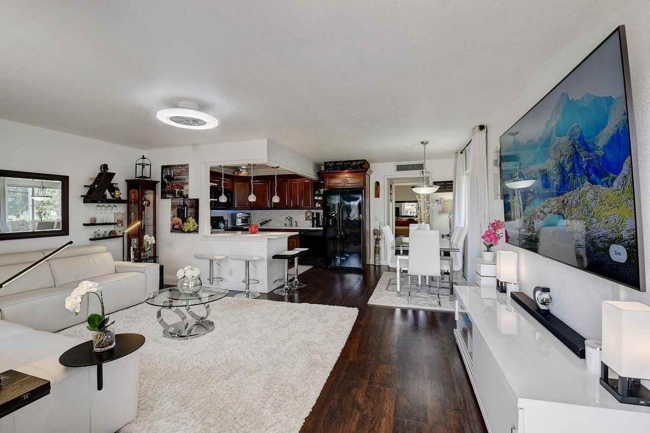 123 Saxony C - Photo 2 of 50