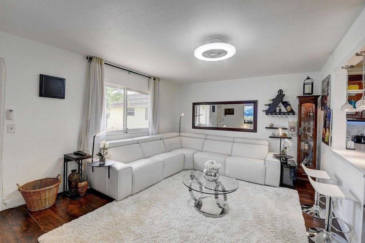 123 Saxony C - Photo 3 of 50