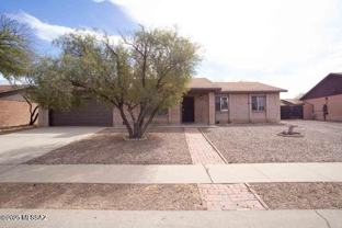 1831 W Oak Ridge Ct - Photo 1 of 1