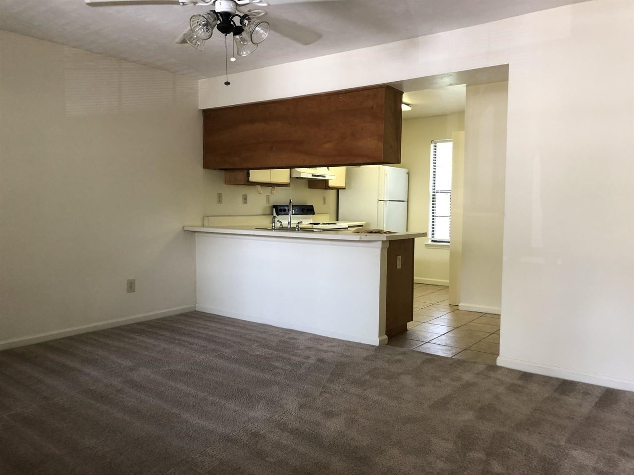 911 Richmond St #EF - Photo 2 of 22