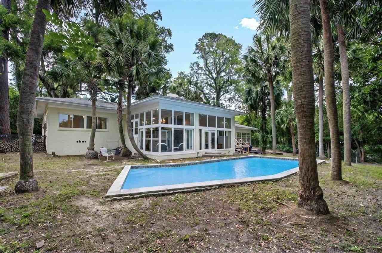 1205 Gardenia Dr - Photo 4 of 41