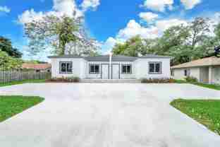 2448 Nw 42nd St #A - Photo 1 of 1