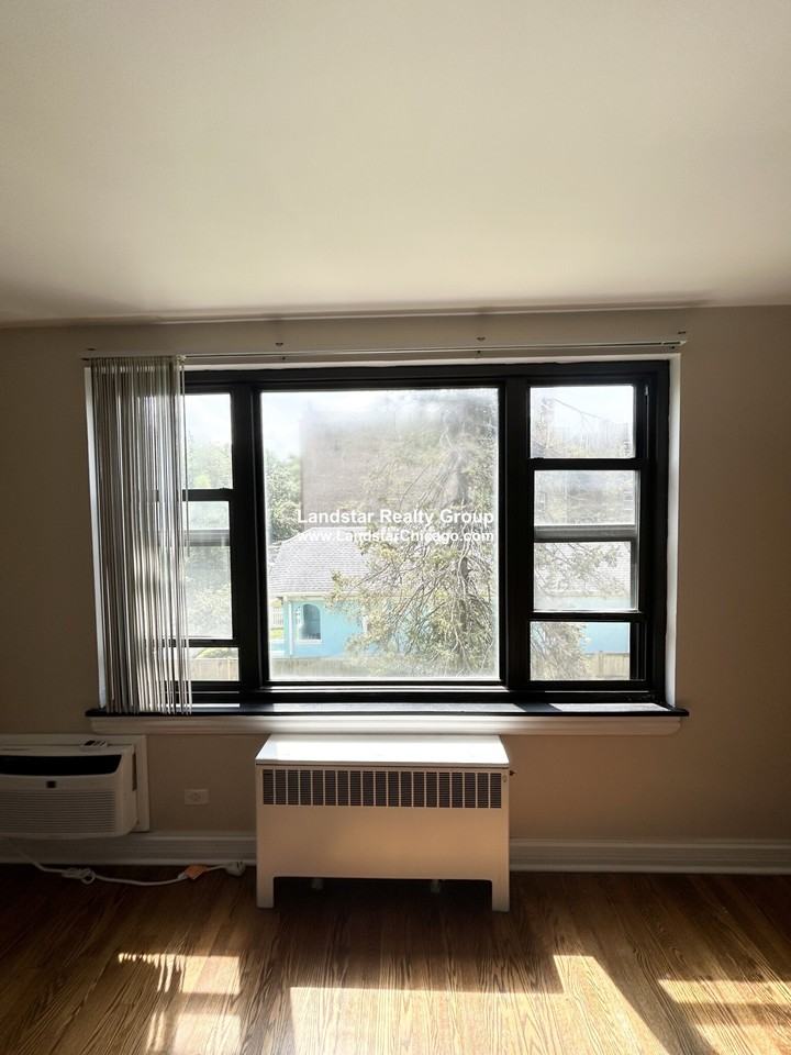 N Ridge Blvd #2E - Photo 4 of 15