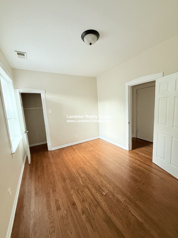 3757 W Sunnyside Ave #1 - Photo 5 of 9