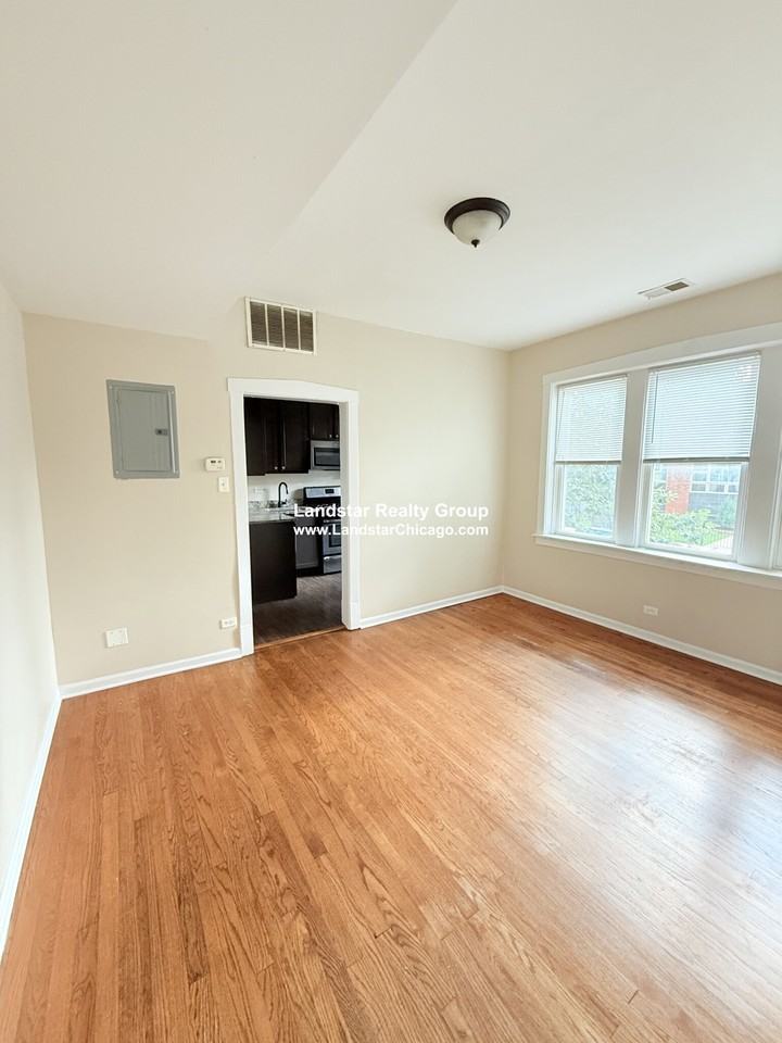 3757 W Sunnyside Ave #1 - Photo 7 of 9