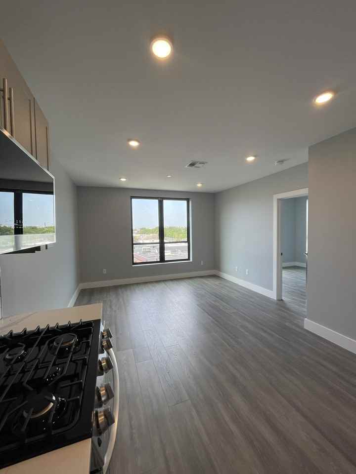 Western Ave. & Telford St #412 - Photo 6 of 22